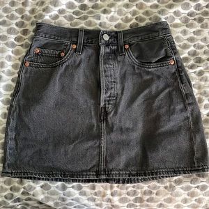 Levi’s Black Ribcage Skirt